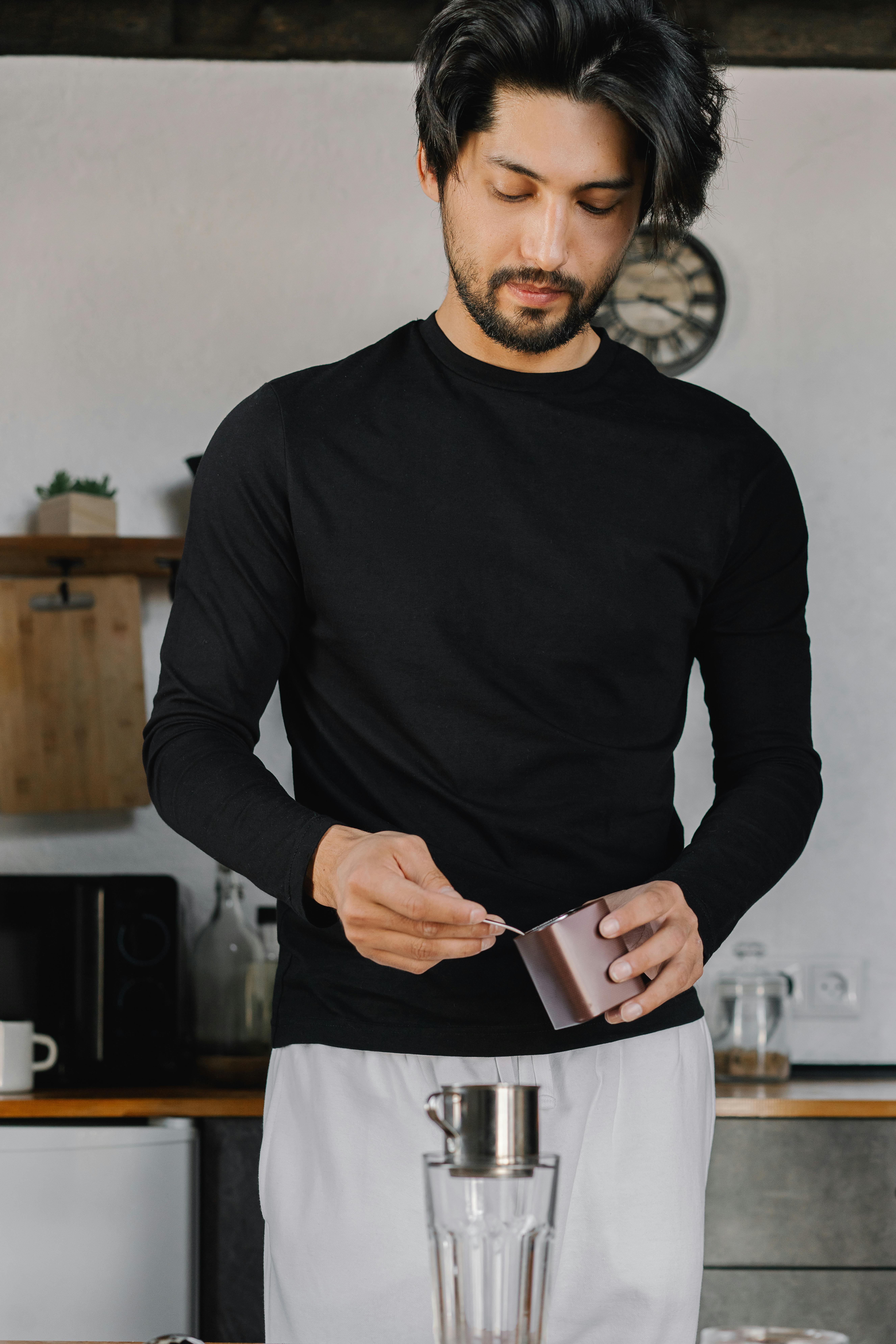 Photo by Mikhail Nilov - https://www.pexels.com/@mikhail-nilov