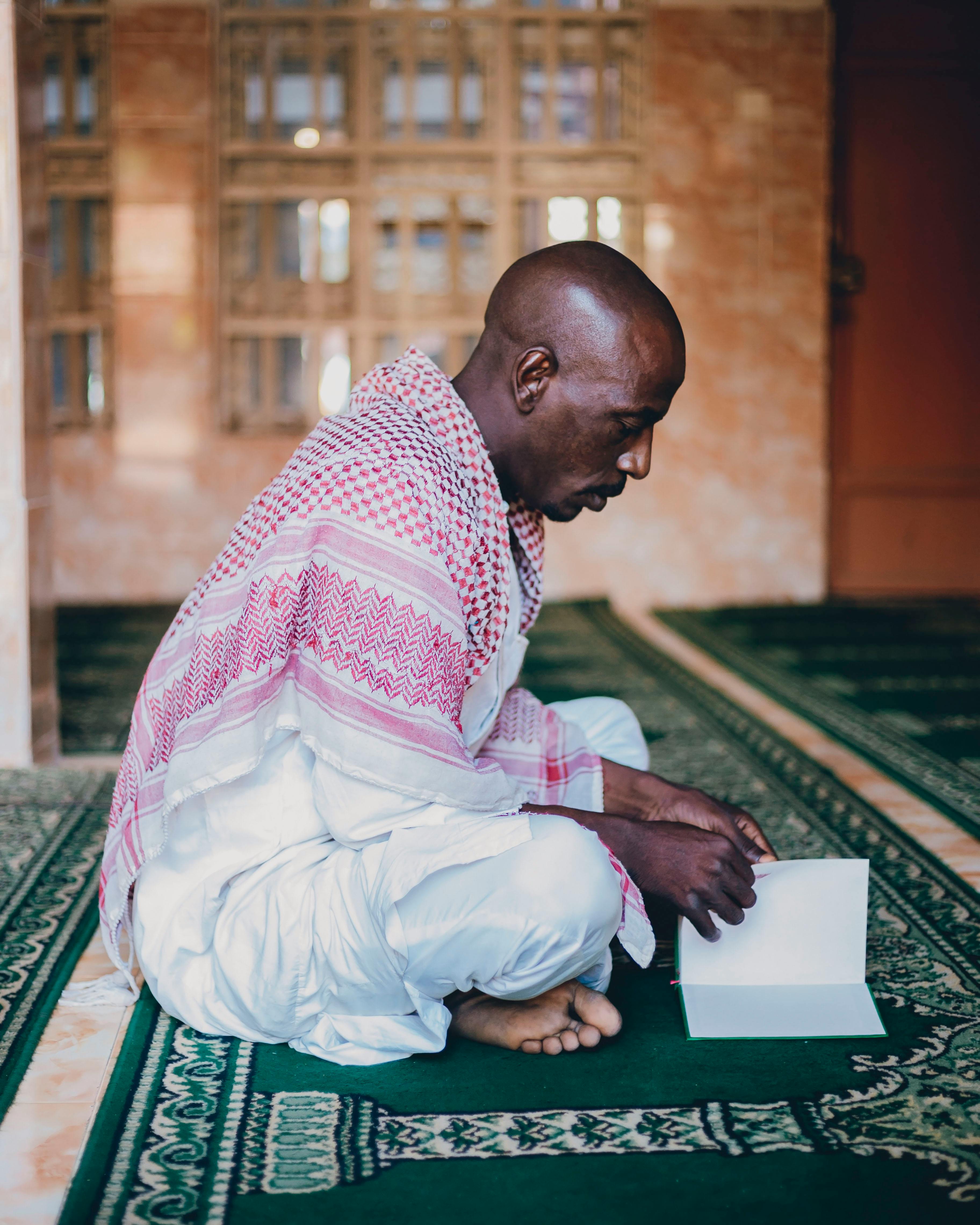 Photo by Soft__Work__ - https://www.pexels.com/@soft__work__-1913651507