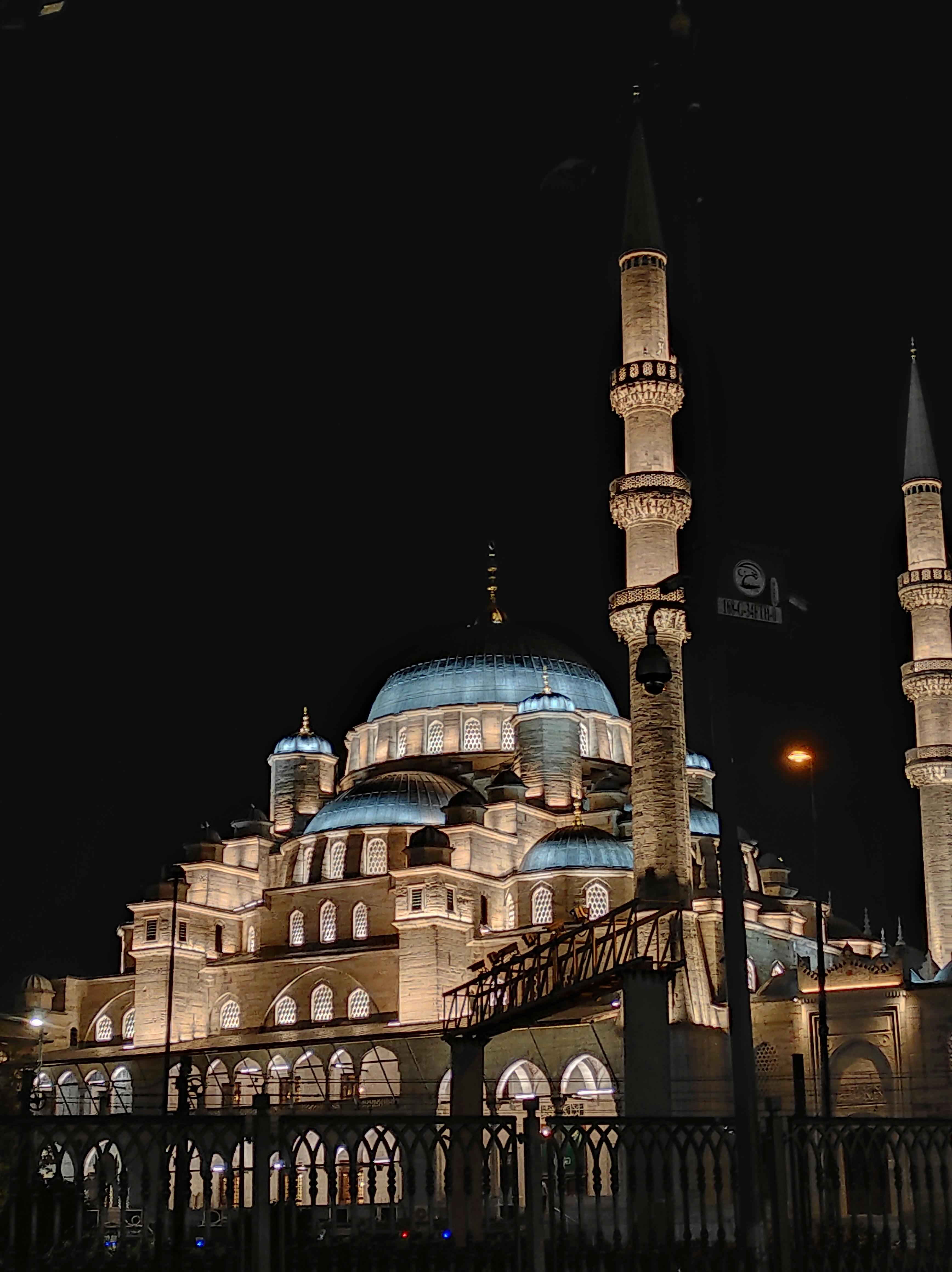 Photo by Sena Kys - https://www.pexels.com/@sena-kys-576909311