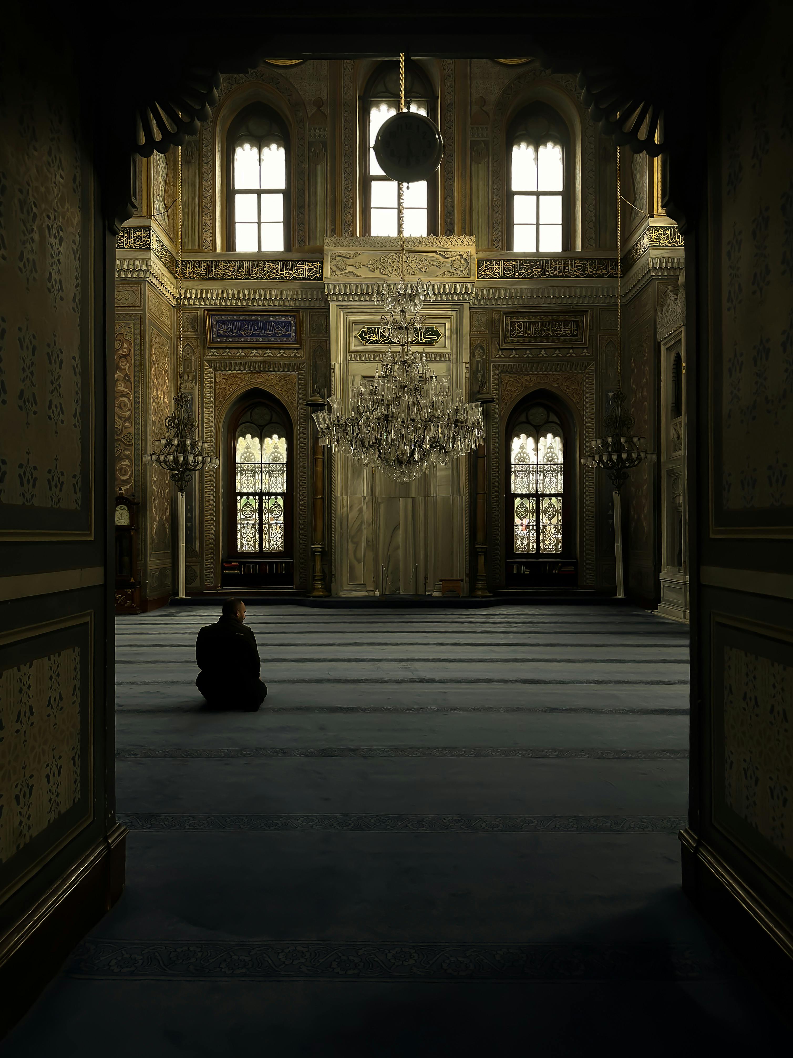 Photo by Theefotografyam - https://www.pexels.com/@theefotografyam-593101221