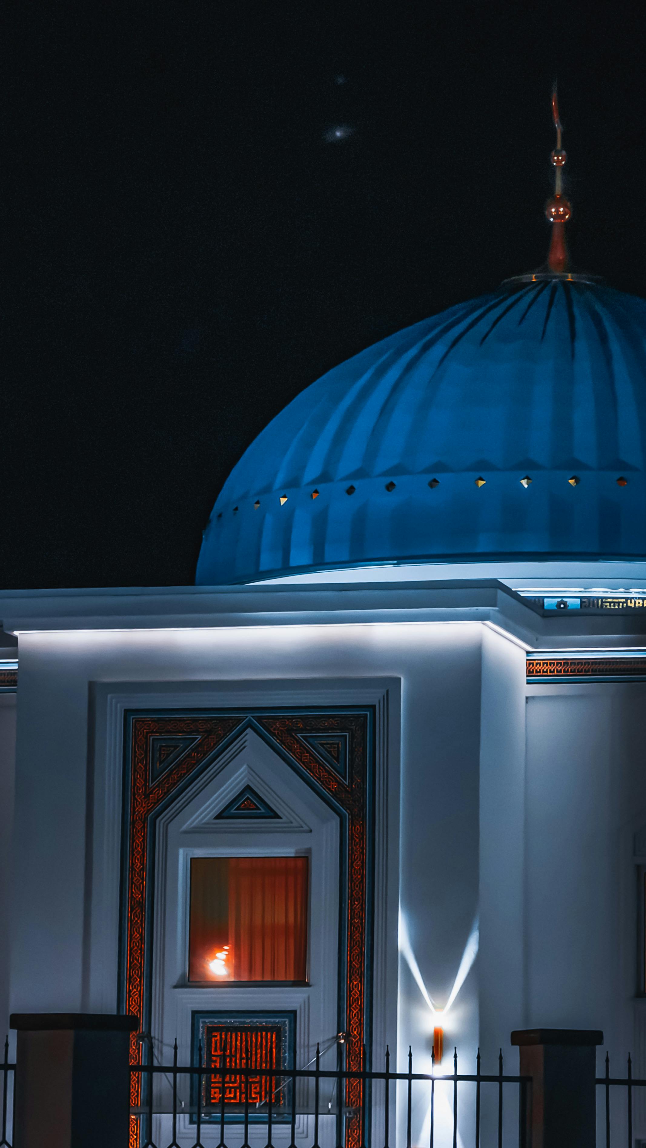 Photo by Bulat369 🌙 - https://www.pexels.com/@bulat369-1243575272