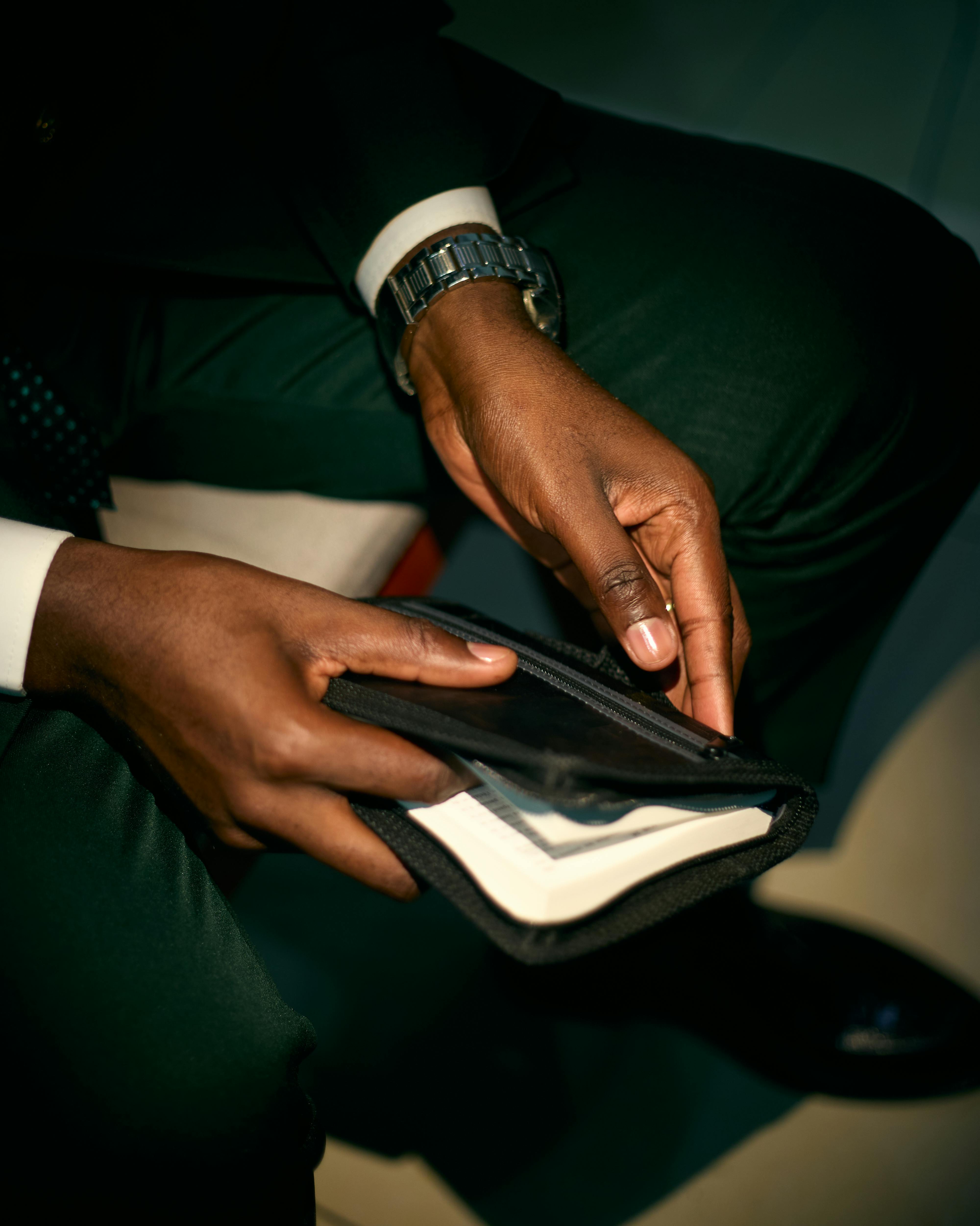 Photo by Prince Massengo - https://www.pexels.com/@prince-massengo-1330886953